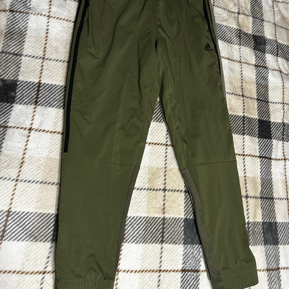 Adidas Green Jogger Sweatpants with Elastic Cuffs
